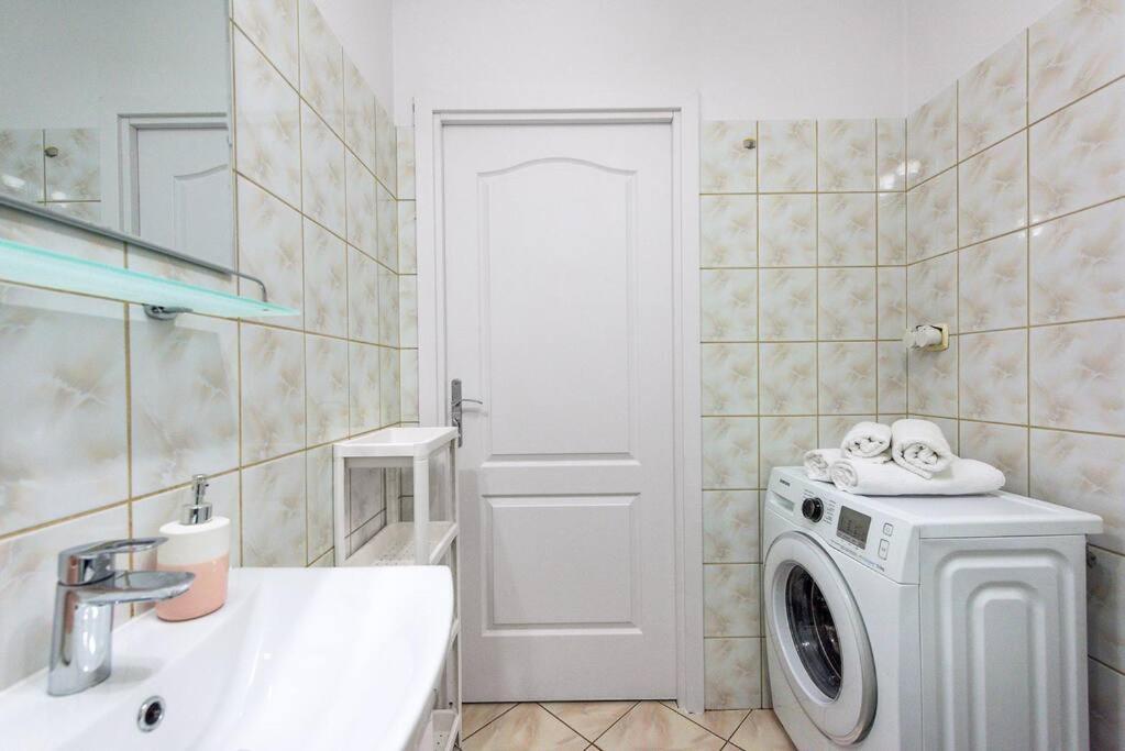 Ferienwohnung Ap. Olimpia 1 Pok. 2 Osoby, Downtown, Free Parking Krakau Exterior foto
